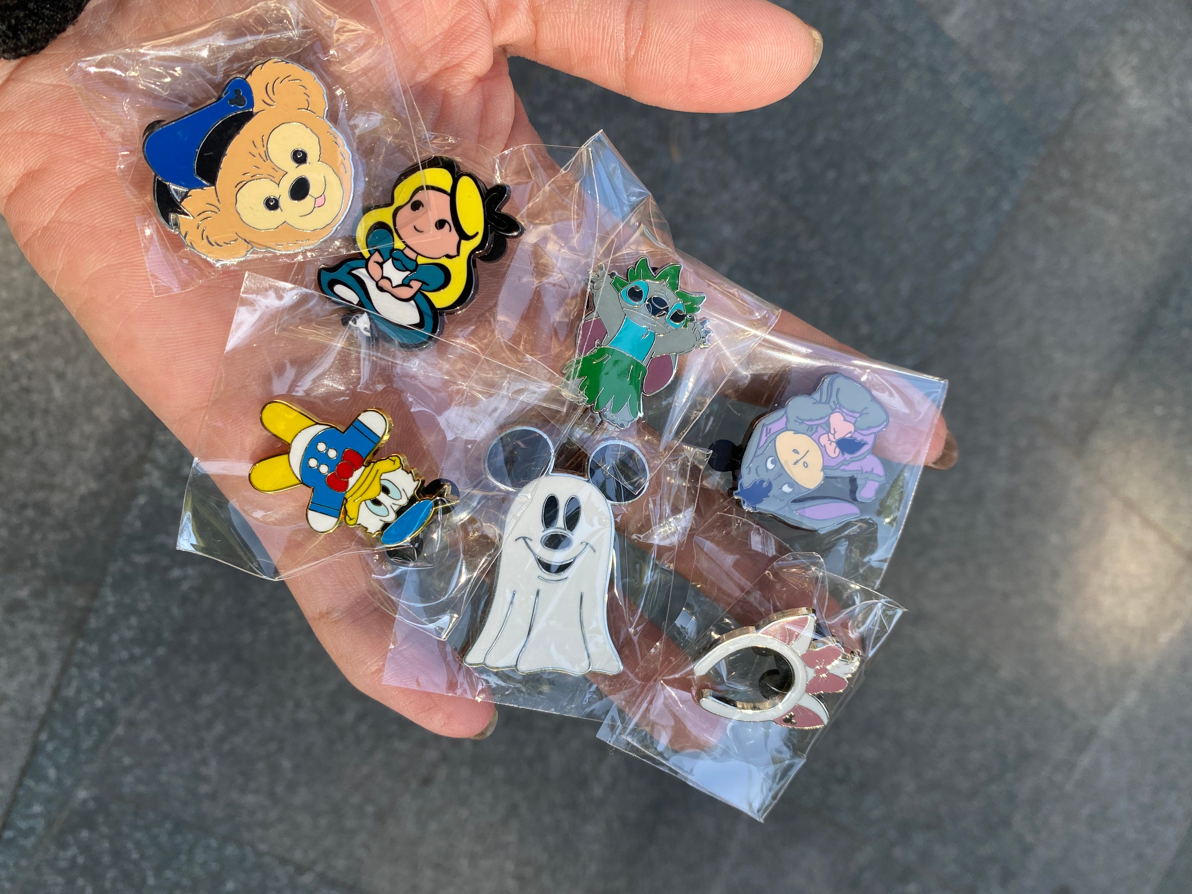 Disney Pins Trading 50 Mix Random Pin Lot No Duplicates Tradable Pendant Brooch