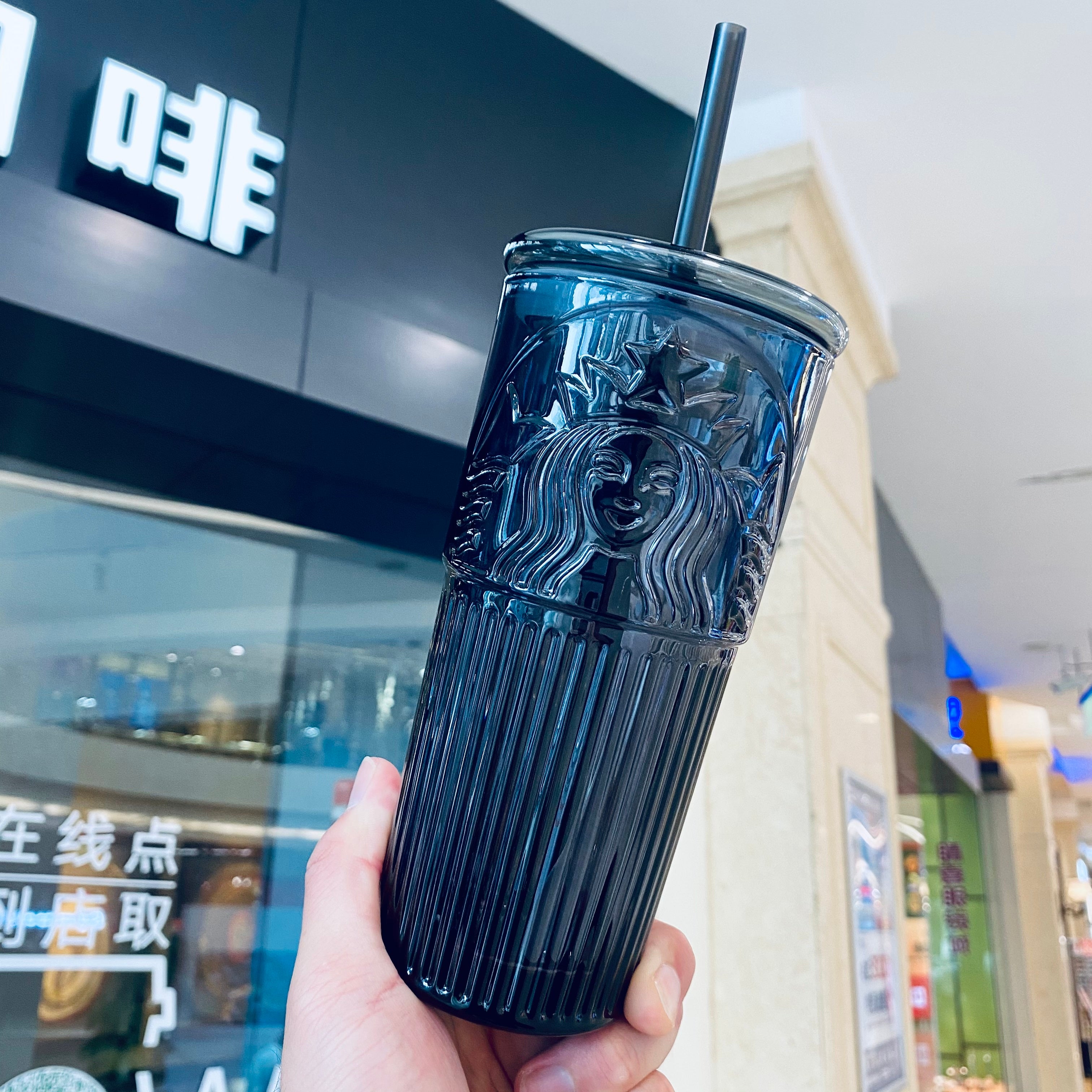 Starbucks 2021 China Father's Day Khaki Black Goddess 18.5oz Glass Straw Cup