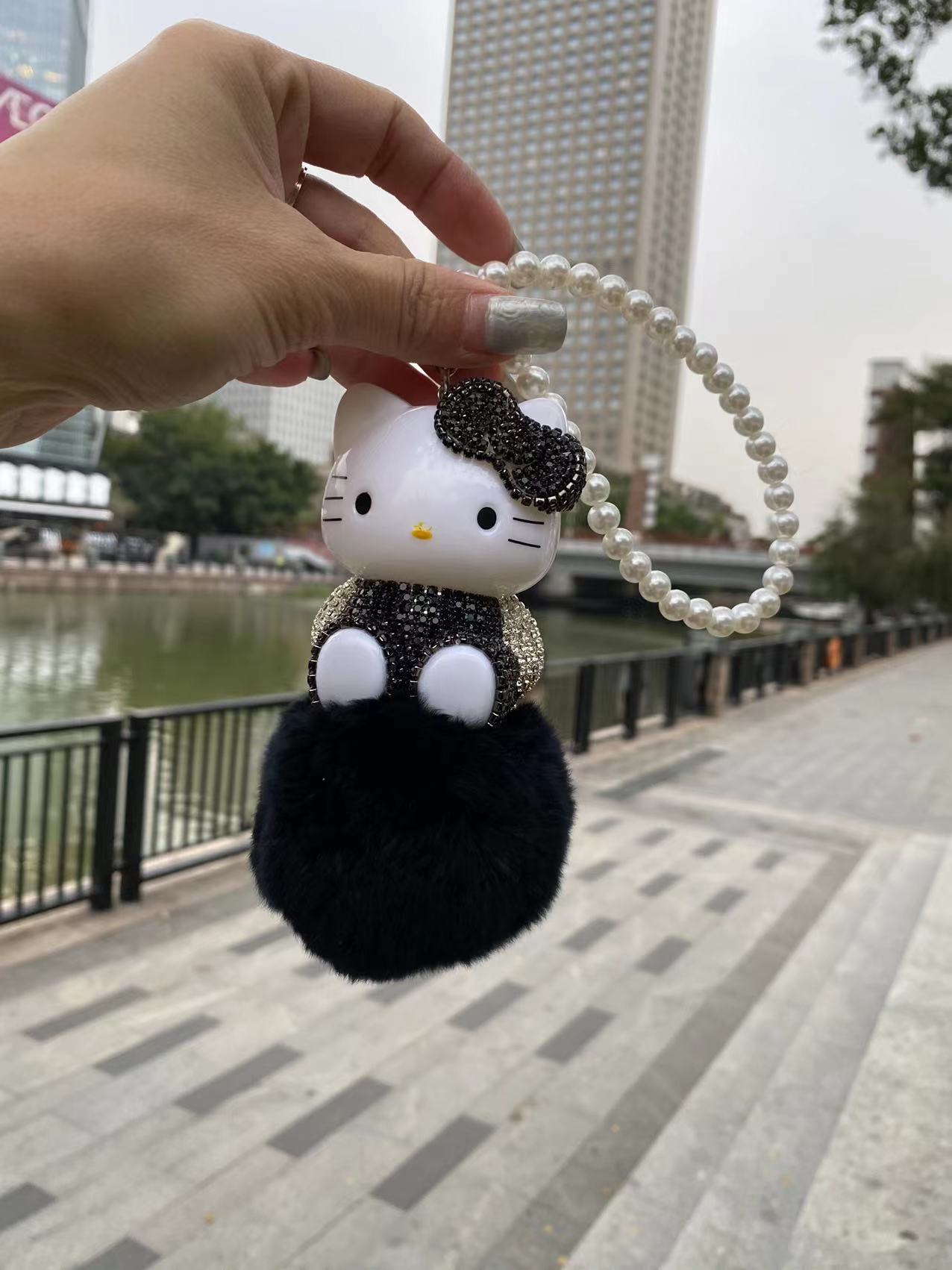 Hello Kitty Cute Pendant Hair Ball With Glitter Crystals Car Accessories