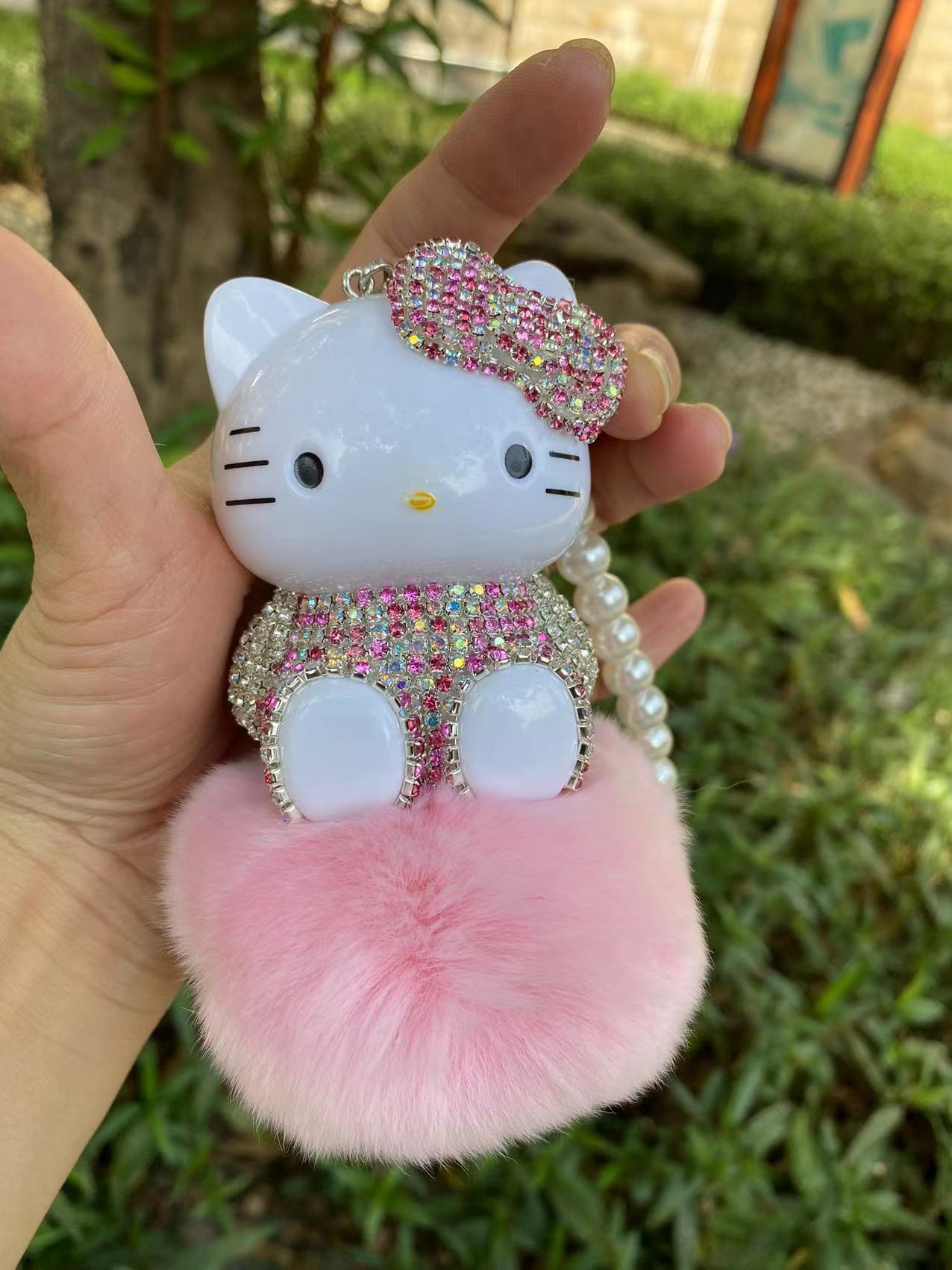 Hello Kitty Cute Pendant Hair Ball With Glitter Crystals Car Accessories