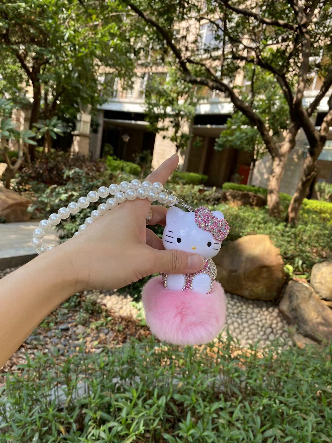 Hello Kitty Cute Pendant Hair Ball With Glitter Crystals Car Accessories