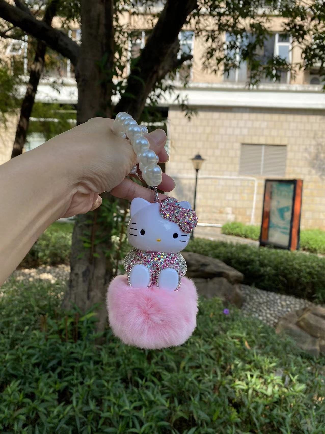 Hello Kitty Cute Pendant Hair Ball With Glitter Crystals Car Accessories