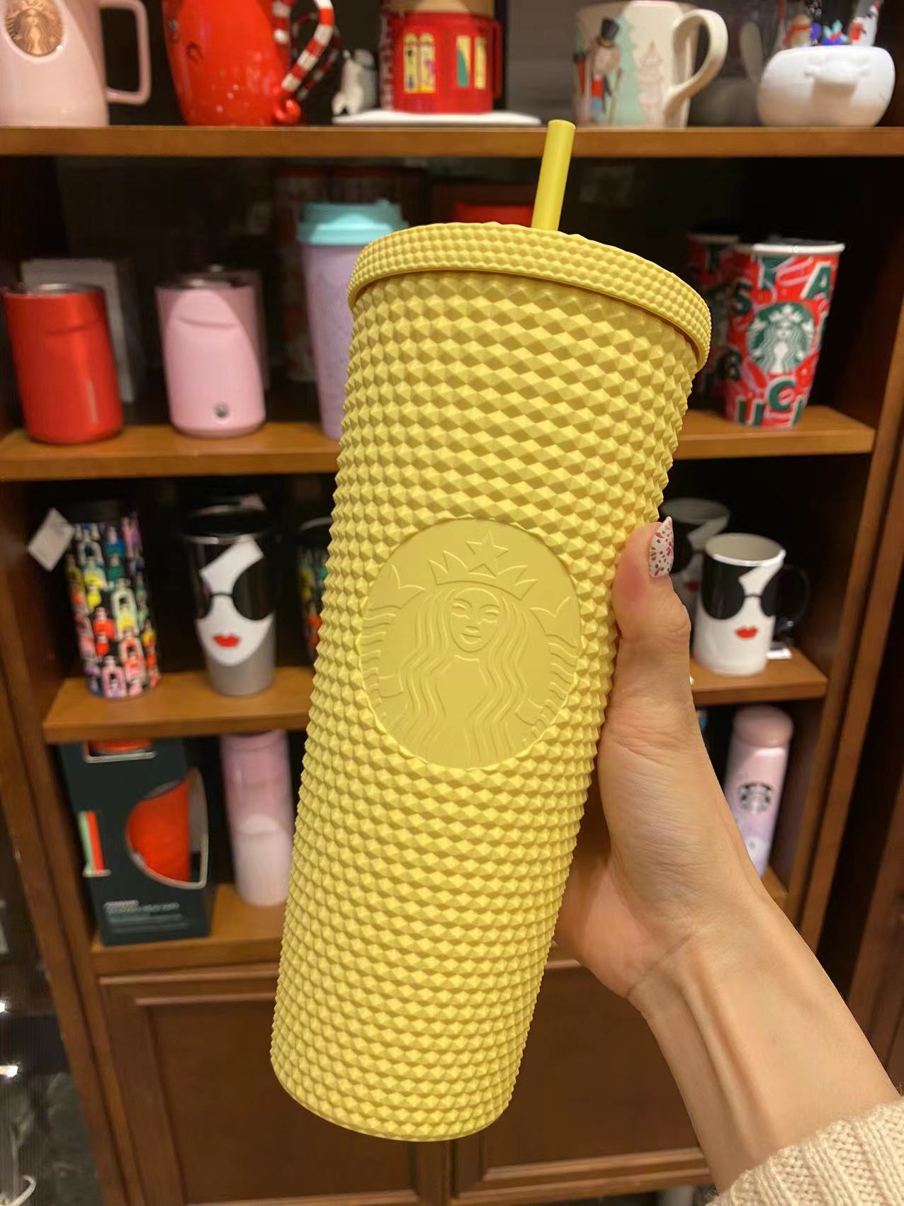 Starbucks 2021 Taiwan Christmas Yellow Studded 24oz Tumbler Straw Cup