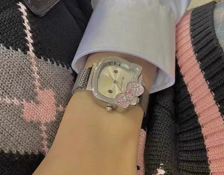 Hello Kitty Rhinestone Quartz Watch Metal Mesh Adjustment Belt Silver / Black