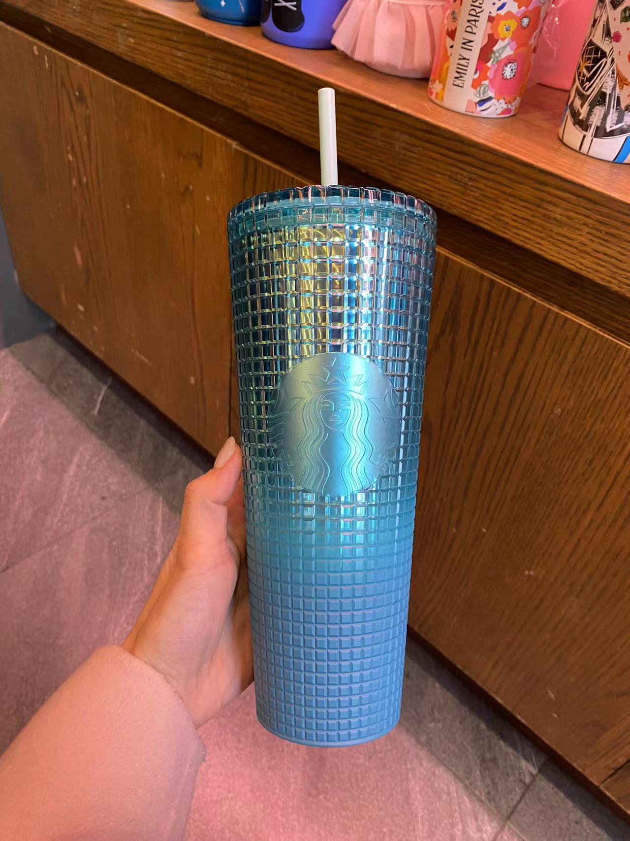 PRE ORDER 2023 Starbucks Taiwan Blue Gradient Grid 24oz Straw Tumbler