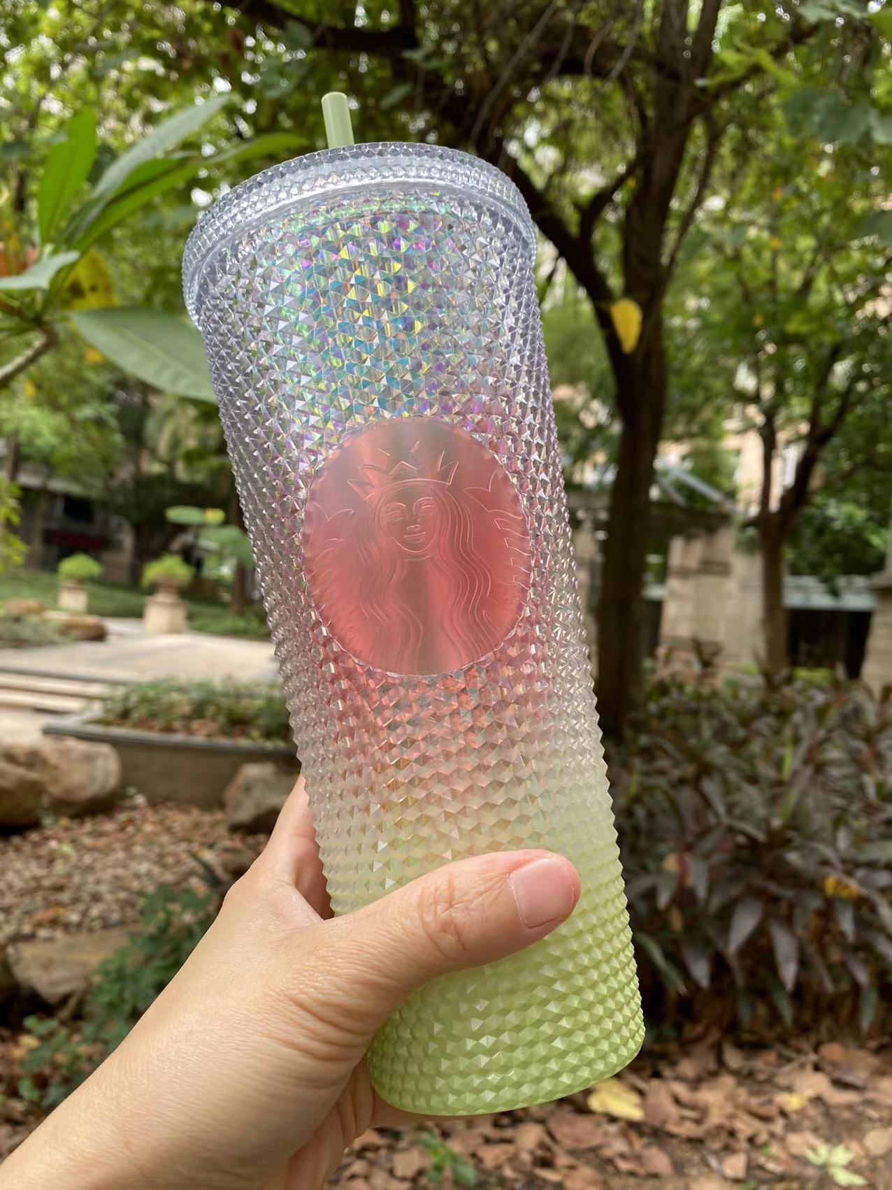 PRE ORDER 2022 Starbucks Taiwan Gradient 24oz Straw Studded Tumbler