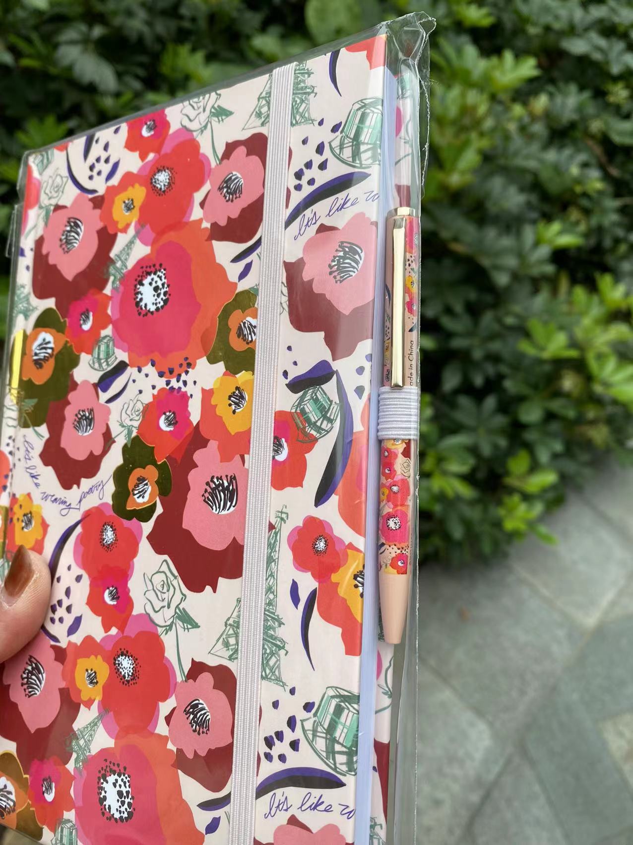 PRE ORDER 2022 Starbucks x Emily In Paris Notebook + Pen Taiwan Release